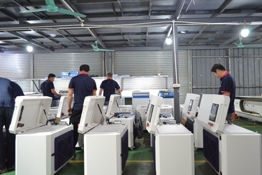Guangzhou Hanniu laser equipment Co., Ltd. dây chuyền sản xuất của nhà sản xuất