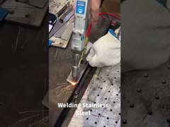 Saldatura a laser a fibra in uno Saldatura per metallo SS CS AL 3000W